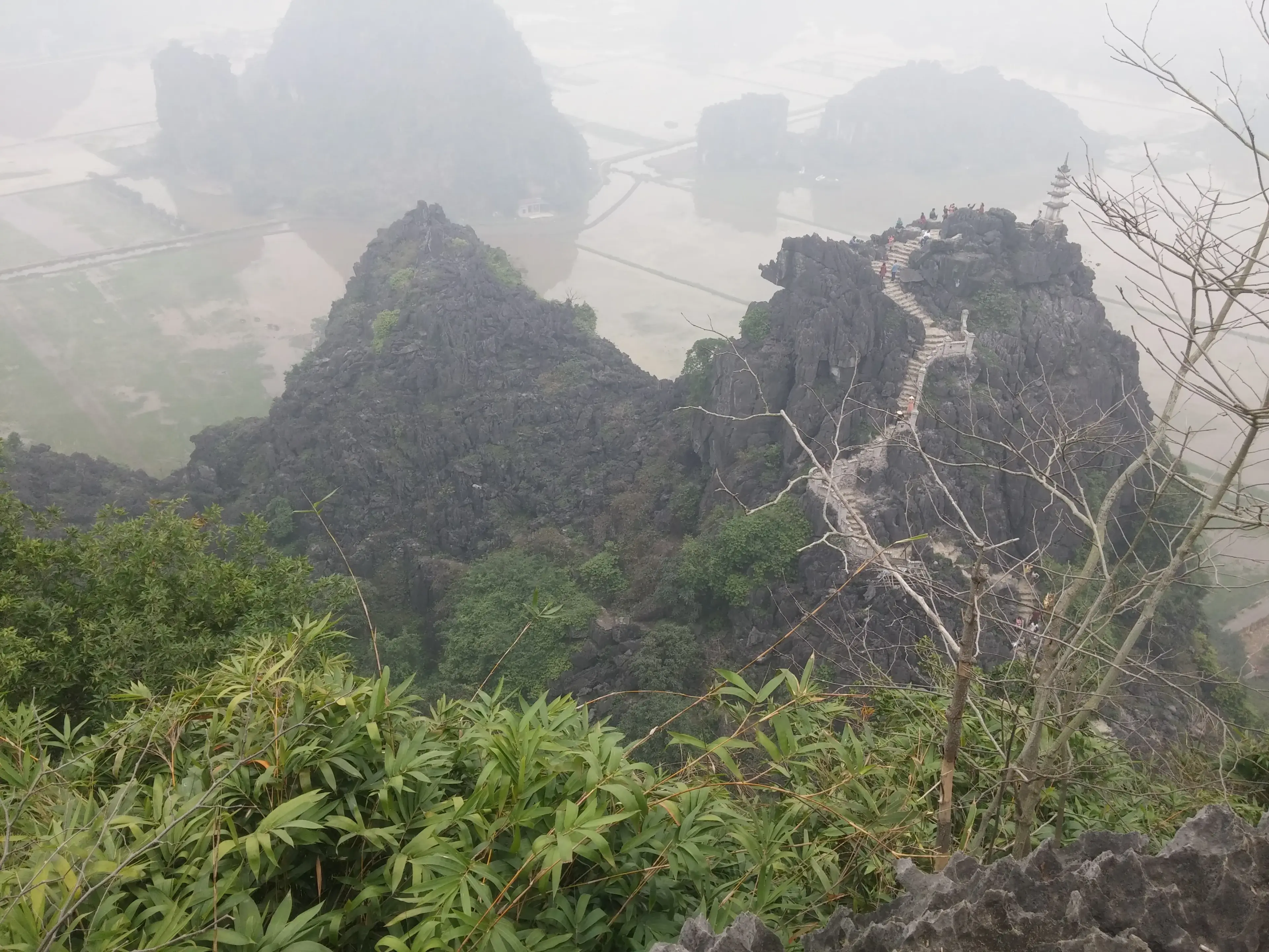 Hang Múa, Ninh Bình